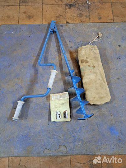 Ледоруб для рыбалки