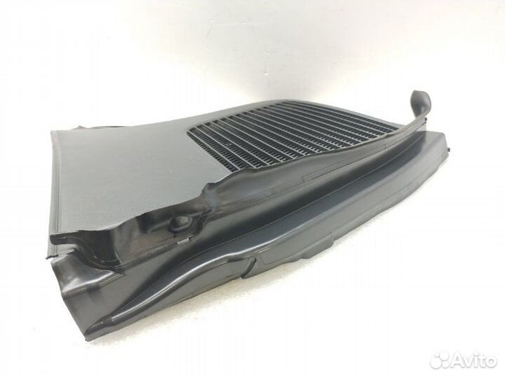 Жабо переднее правое Mercedes-Benz Glc-Class W253