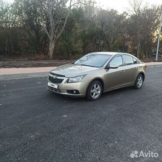 Chevrolet Cruze 1.8 AT, 2011, 206 000 км