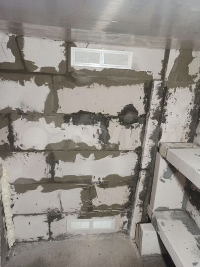 2-к. квартира, 43 м², 1/3 эт.