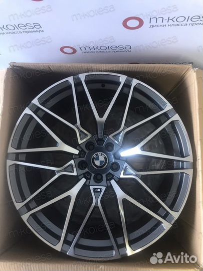 Диски R22 BMW 818 стиль