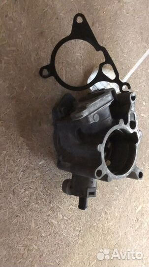 Вакуумный насос Volkswagen Passat B6