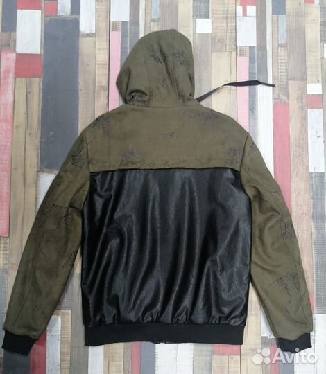 Куртка демисезонная Armani. Размер 48