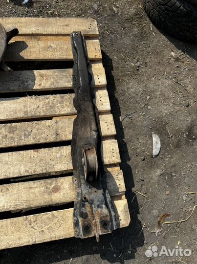 Лыжа балка продольная mitsubishi lancer 9