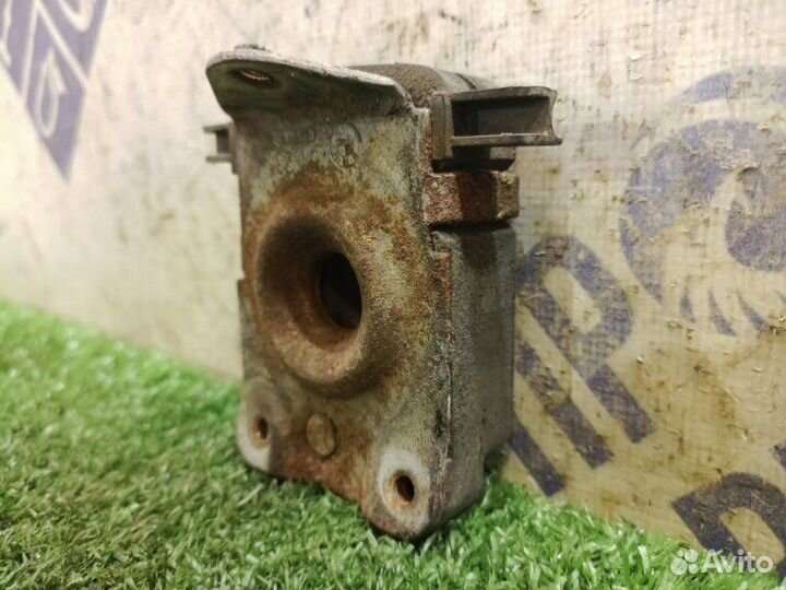 Замок капота Bmw X5 кроссовер 3.0 M54 2001