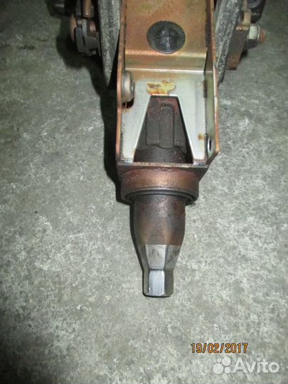 Колонка рулевая 1750066 Ford Focus II 2005-2008