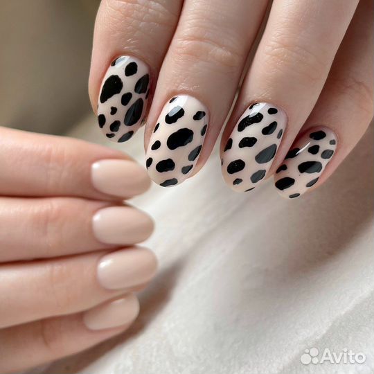 Нужна модель на маникюр