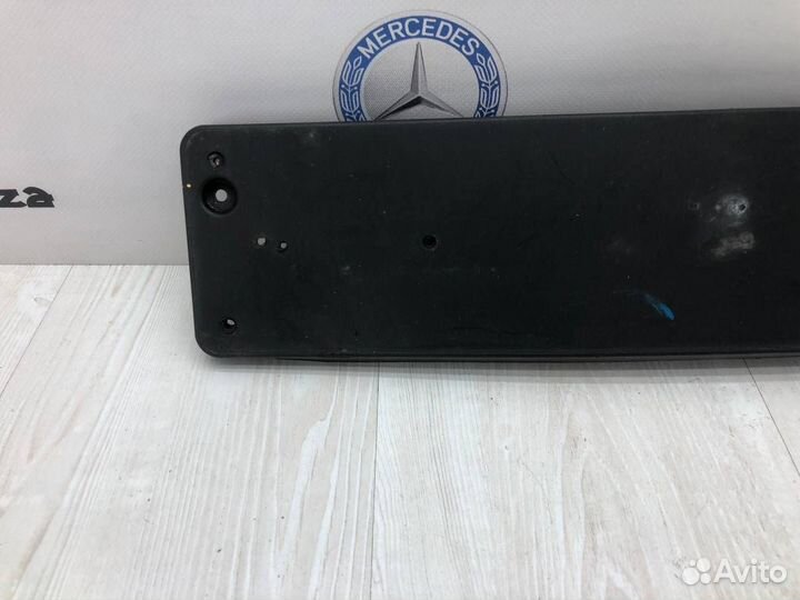 Рамка под передний номер Mercedes W204