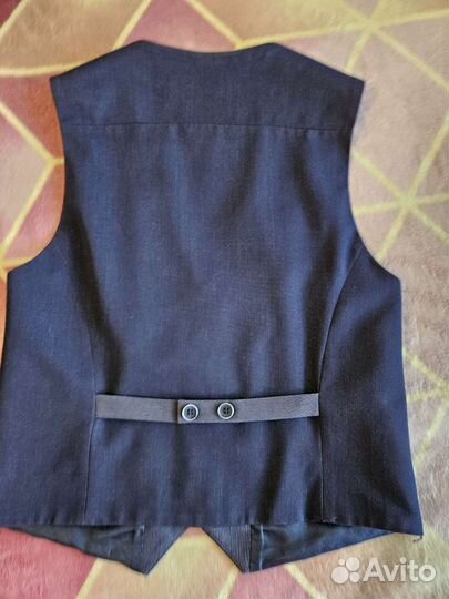 Костюм тройка для мальчика на рост 146-152