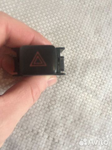 Кнопка аварийной сигнализации Тойота Марк 2 90