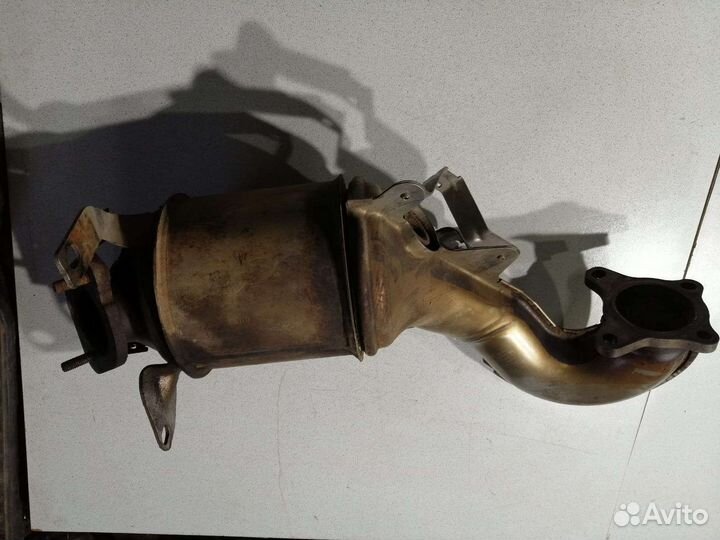 Приемная труба отработанных газов VW Jetta 6