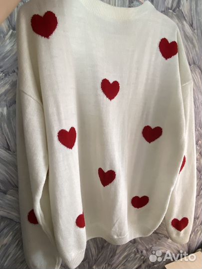 Свитер женский