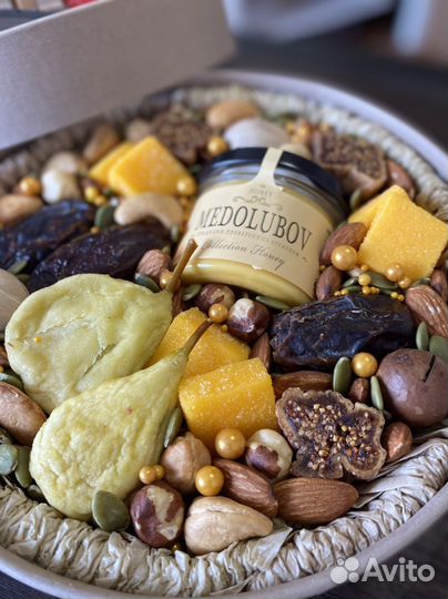 Подарочные наборы, подарочные боксы, подарки