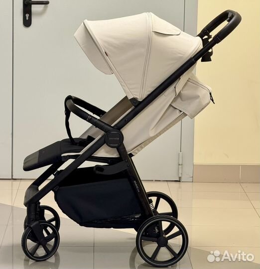 Прогулочная коляска Carrello bravo lite