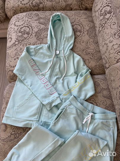 Спортивный костюм для девочки