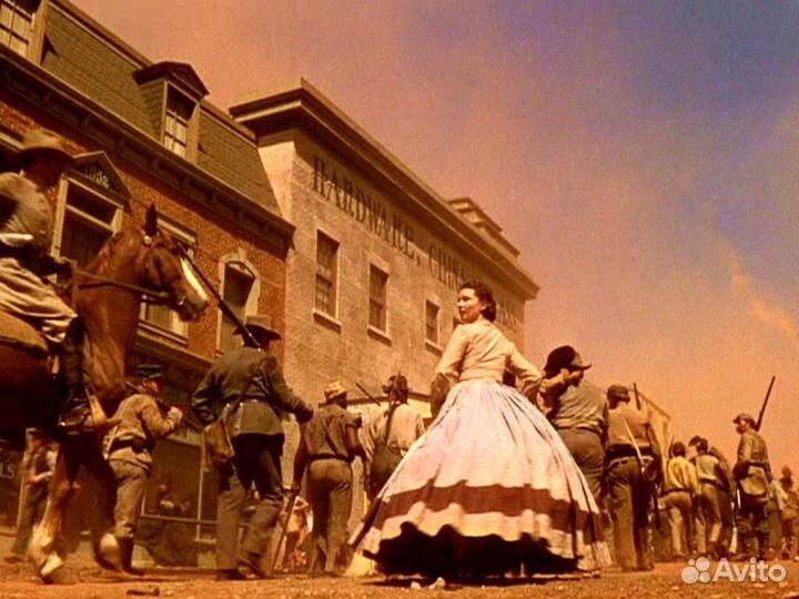 Наряд на куклу Скарлетт