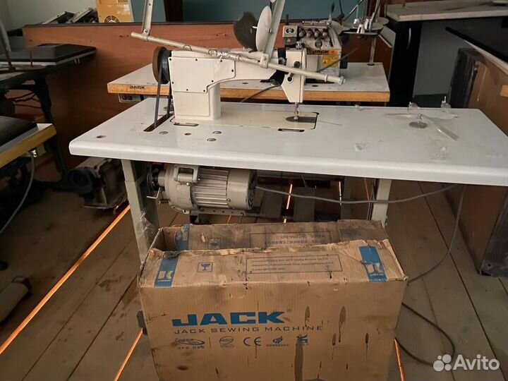 Швейная машина Jamata б.у