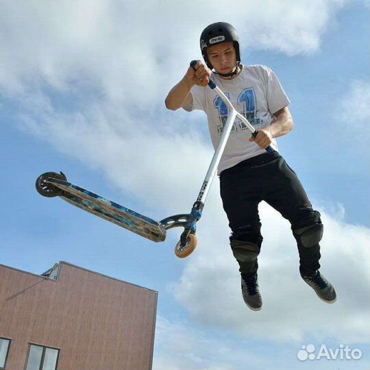 Тренер по трюковому самокату