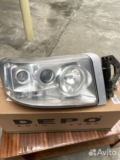 Фара от Reno premium правая и левая