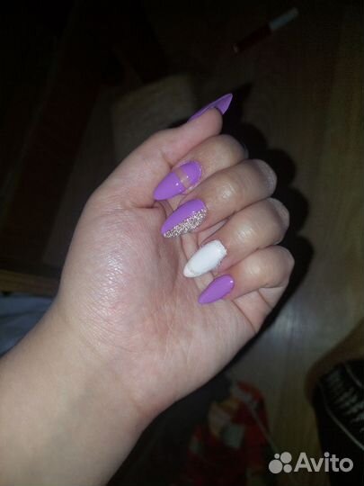 Нужна модель на Маникюр