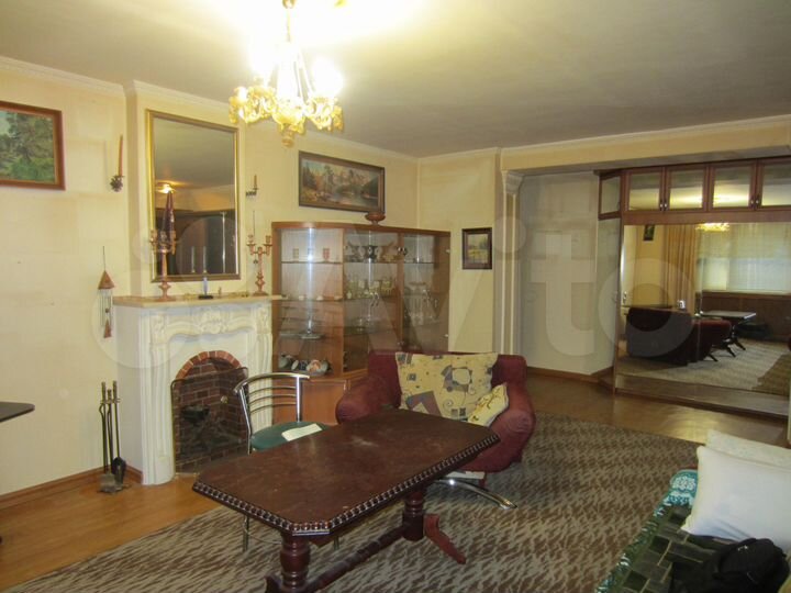 3-к. квартира, 70 м², 1/9 эт.