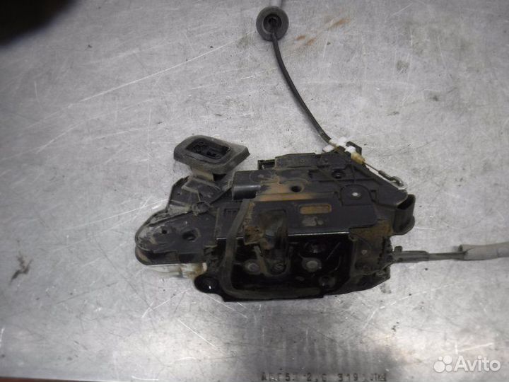 Стеклоподъемник задний правый Volkswagen Polo CFN