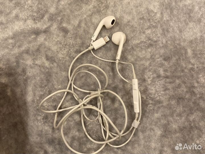 Наушники earpods