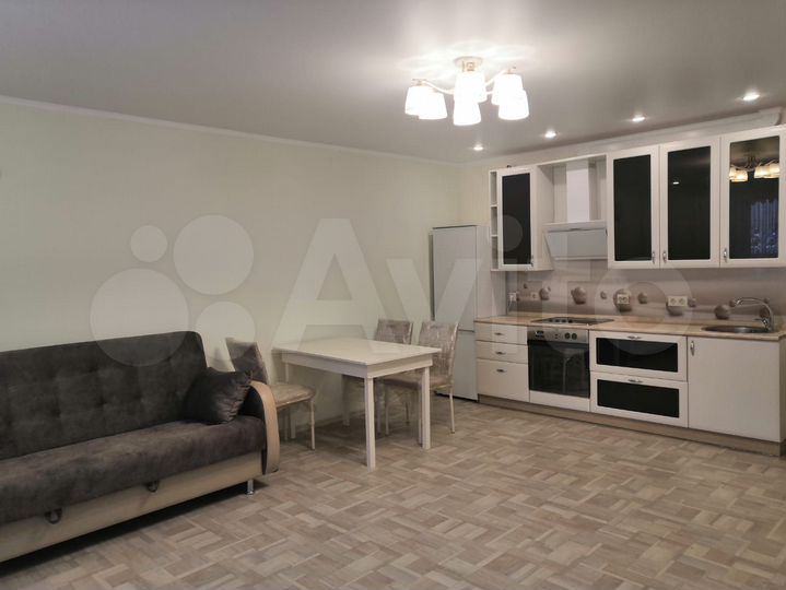 3-к. квартира, 90 м², 5/10 эт.