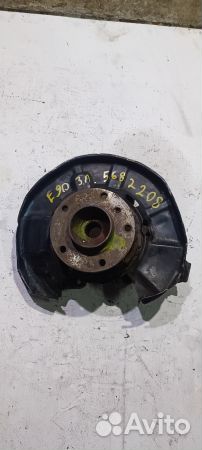 Кулак задний левый бмв