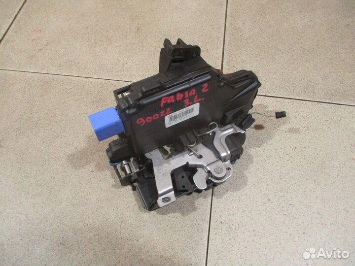 Замок двери задней левой Skoda Fabia 2 (5J)