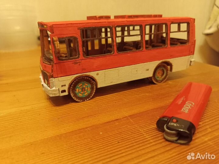 Деревянная модель 1/43 автобуса паз 3205