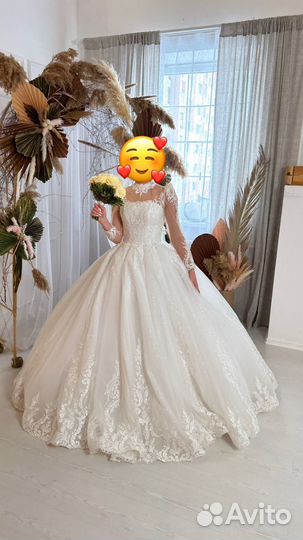 Свадебное платье