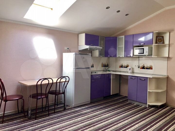 2-к. квартира, 53 м², 3/3 эт.