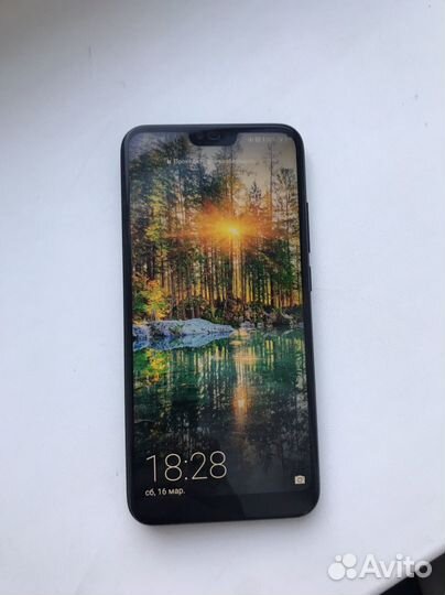 HONOR 10, 4/64 ГБ