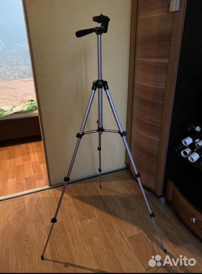 Штатив для фотоаппарата