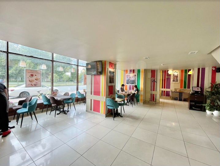 227м² проходное престижное с витринами