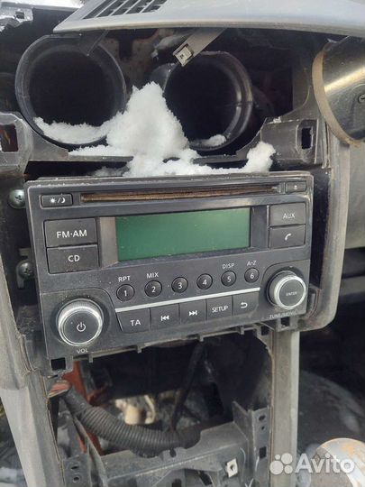 Штатное головное устройство Nissan Qashqai