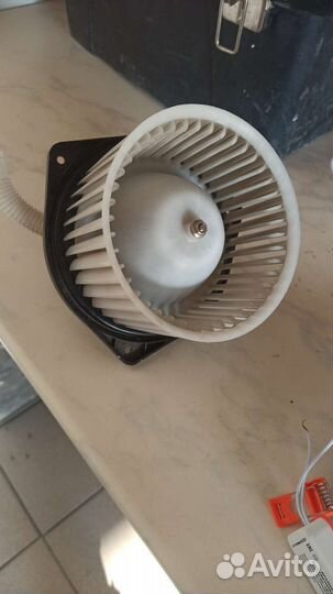 Вентилятор отопителя лансер 10