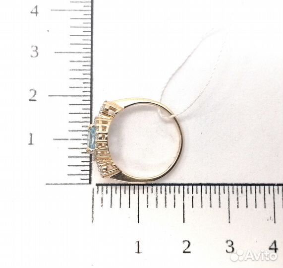 Золотое кольцо с камнем 0р