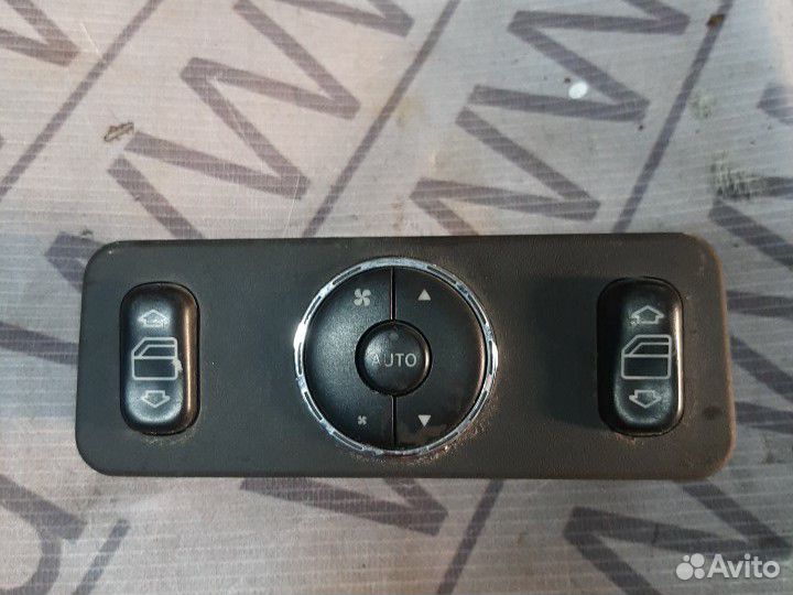 Блок кнопок Mersedes ML 163