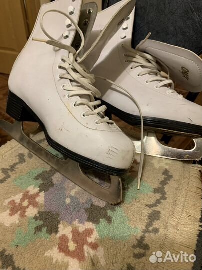 Фигурные коньки Atemi