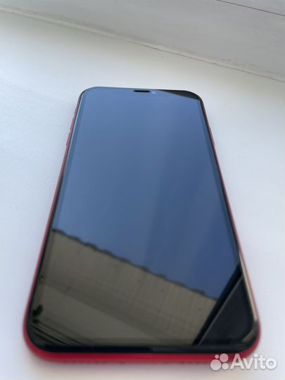 Телефон iPhone 11