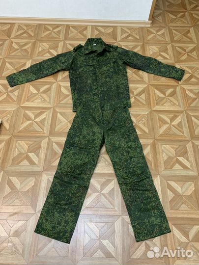 Камуфляжный костюм