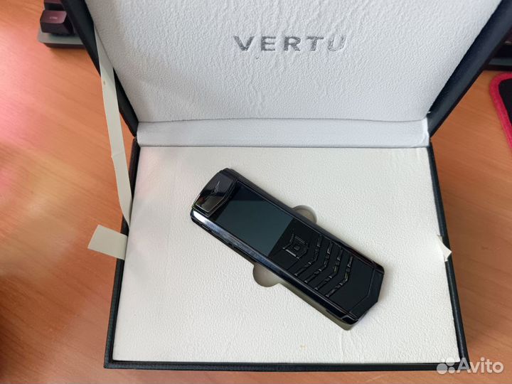 Vertu Signature S Design Ultimate Black, 4 ГБ