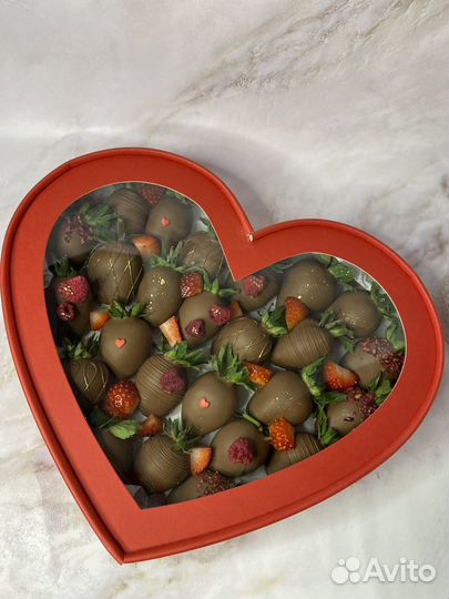 Клубника в шоколаде в боксах