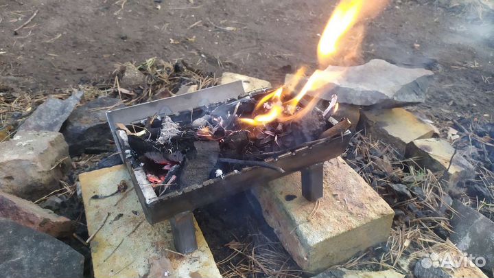 Мангал с крышкой