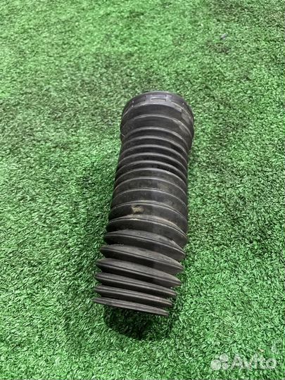 Пыльник Mercedes-Benz