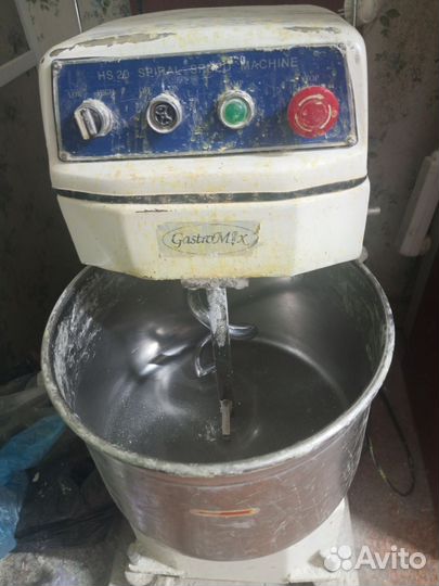 Тестомесильная машина бу на 20 литров