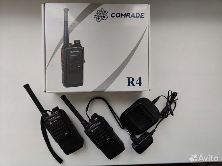 Рация Comrade R4