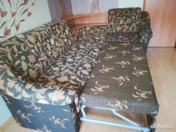 Угловой диван бу